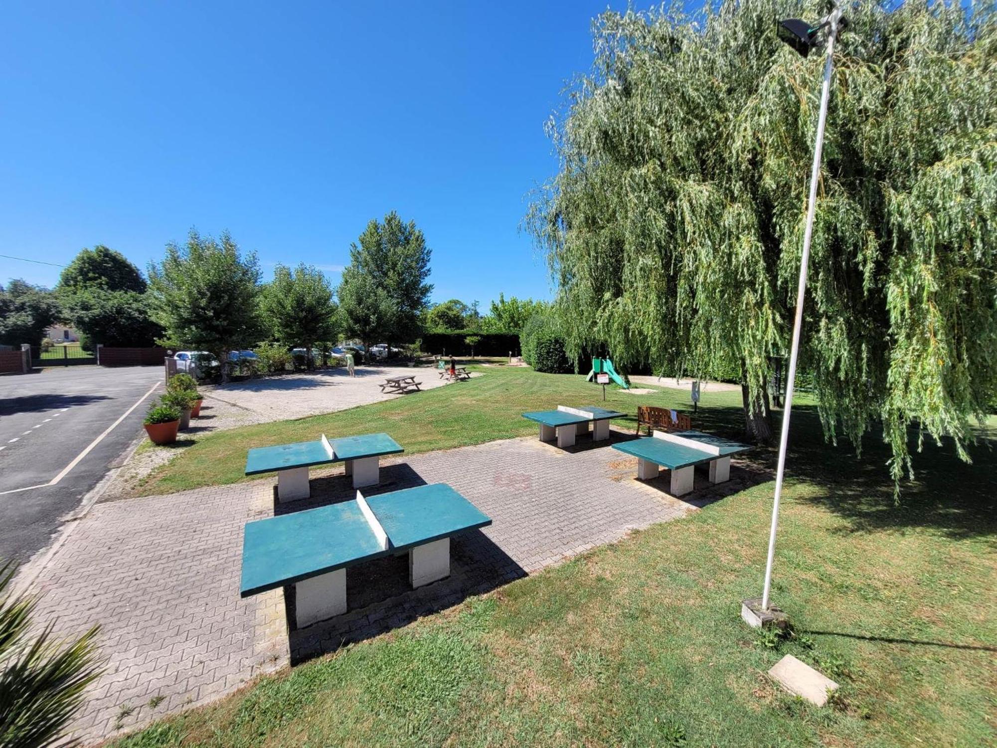 Camping Les Peupliers Vendays-Montalivet Exterior foto