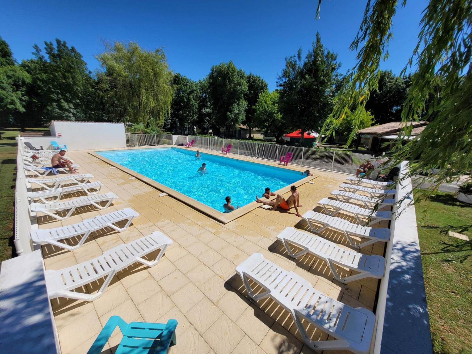 Camping Les Peupliers Vendays-Montalivet Exterior foto