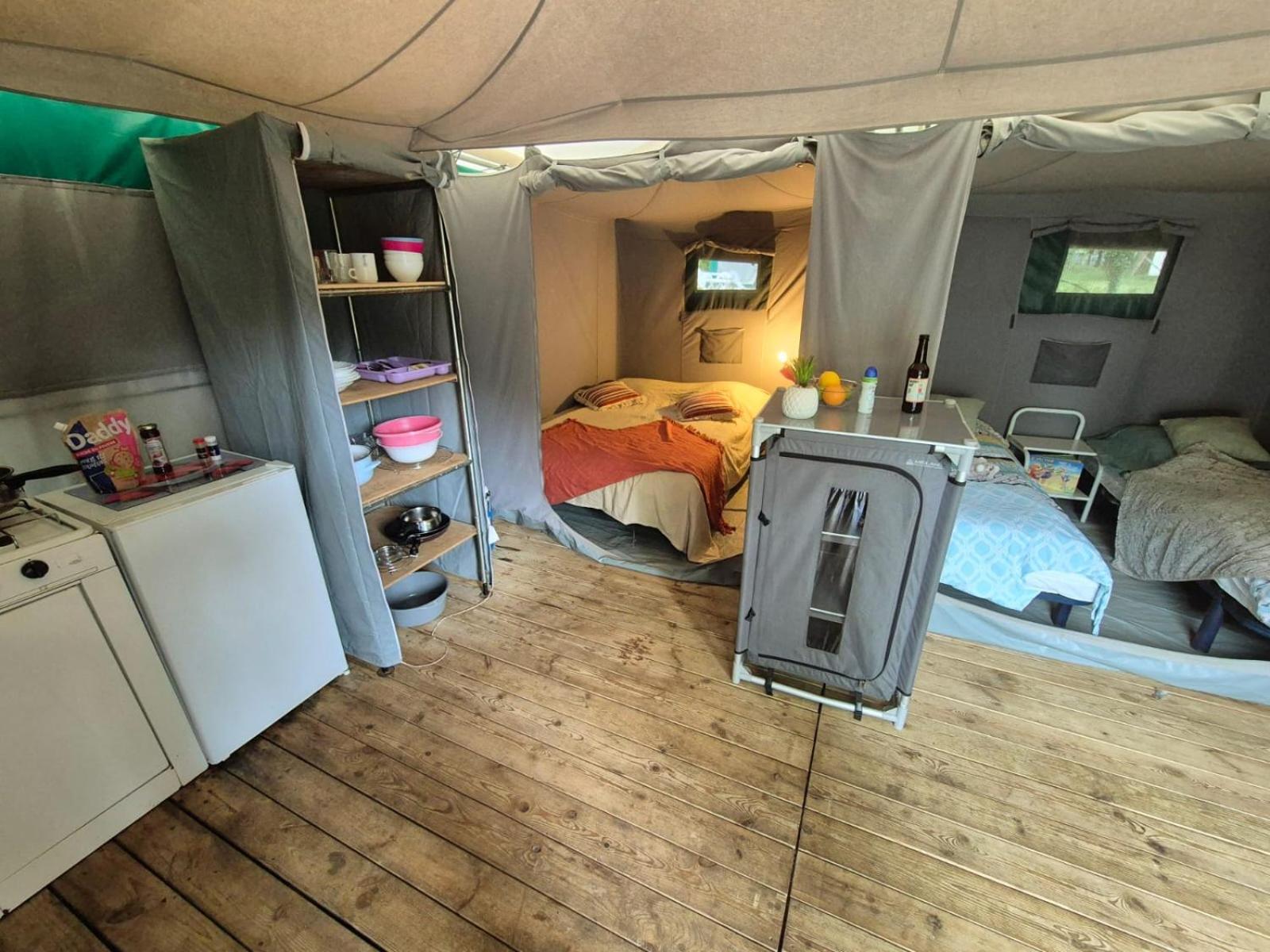 Camping Les Peupliers Vendays-Montalivet Exterior foto