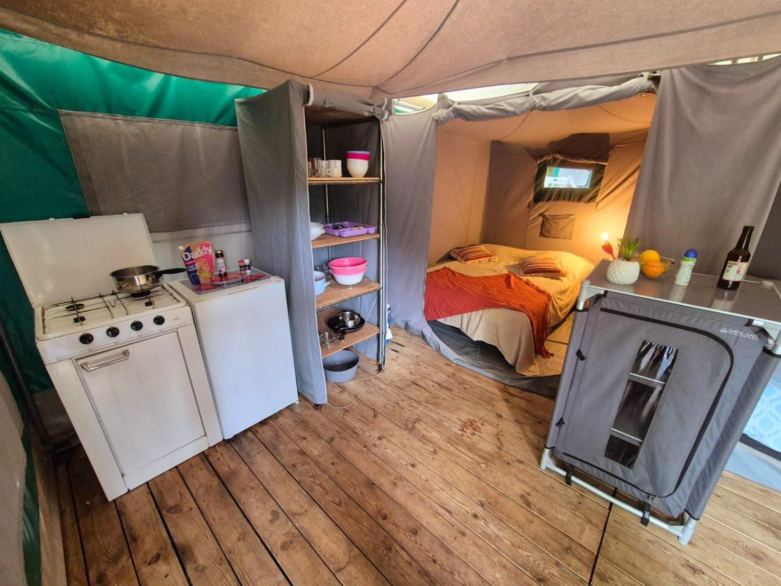 Camping Les Peupliers Vendays-Montalivet Exterior foto