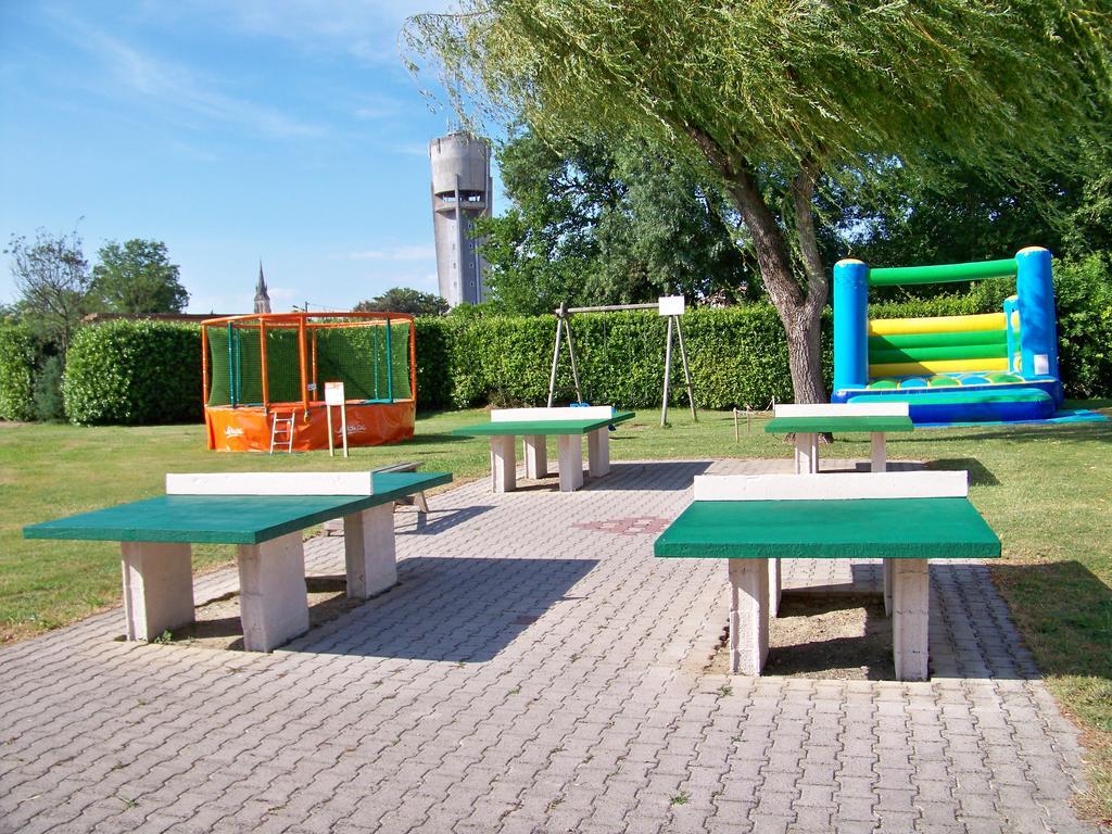 Camping Les Peupliers Vendays-Montalivet Exterior foto